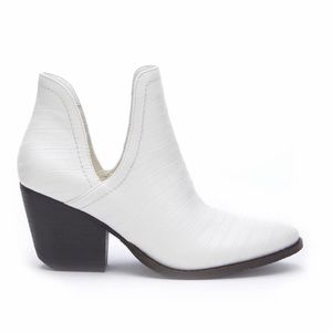 Coconuts by Matisse White Ankle Boots NEW